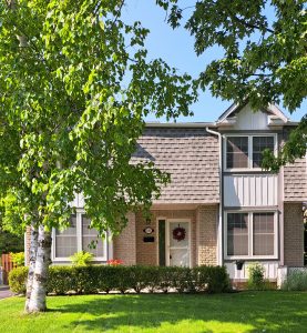 Exterior of 788 Whiteoak Crescent in West End Kingston, sold by Bill Stevenson