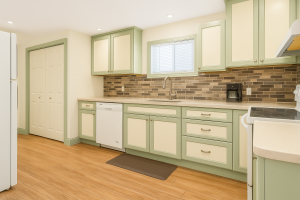 Clean and organized Kingston kitchen with clear counters – Bill Stevenson, REALTOR®, Century 21 Lanthorn Real Estate Ltd., Brokerage