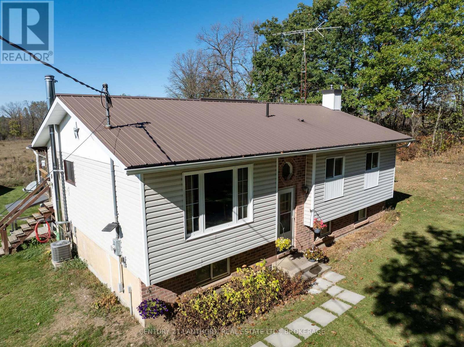 Kingston area homes $500K-$600K featuring a rural raised bungalow property near Kingston and surrounding communities