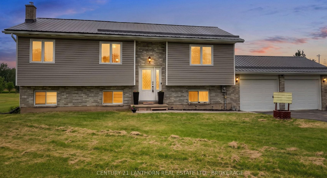 Four-bedroom bungalow near Sydenham at 3358 Scanlan Road