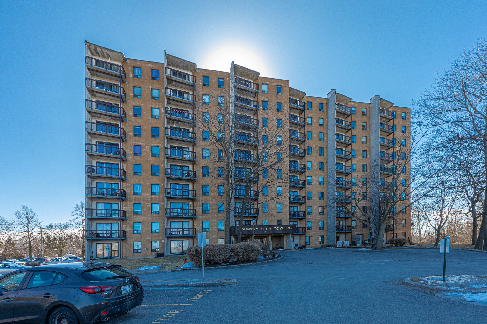 SIRVA relocation condominium living in Kingston at Country Club Towers