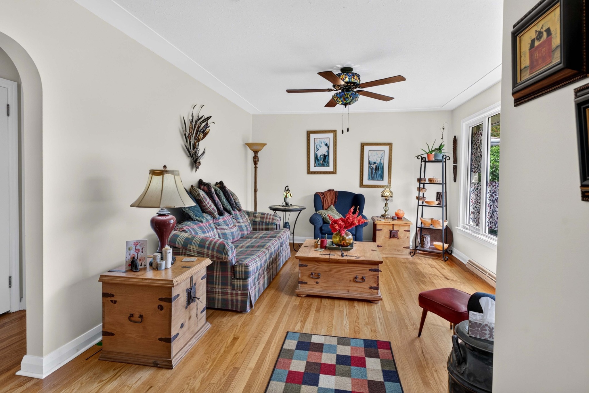 August market report for Kingston and area showing a bright residential living room